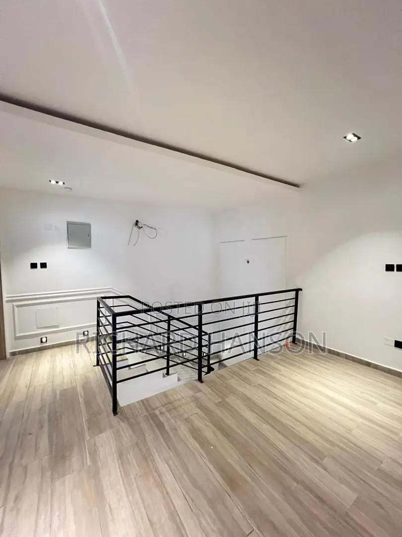 4bdrm Duplex in Lekki Phase 1 for sale in Lekki Phase 1