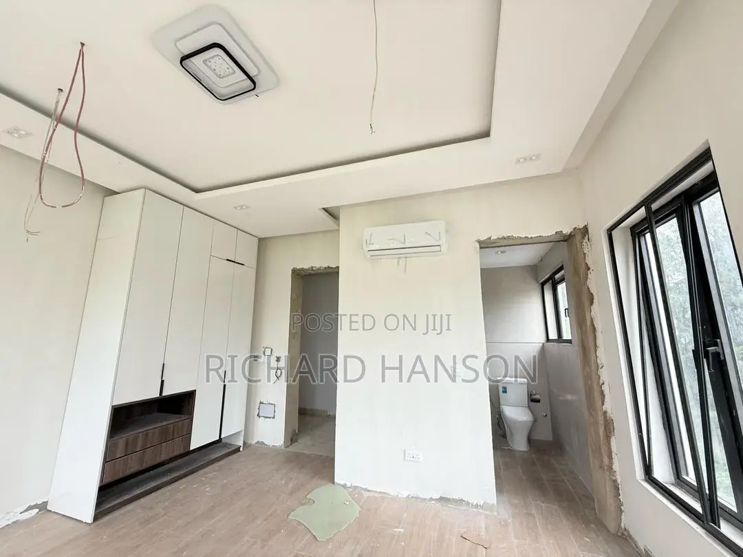 5bdrm Duplex in Banana Island for sale in Banana Island