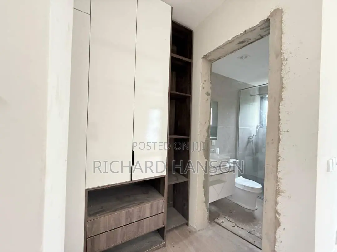 5bdrm Duplex in Banana Island for sale in Banana Island