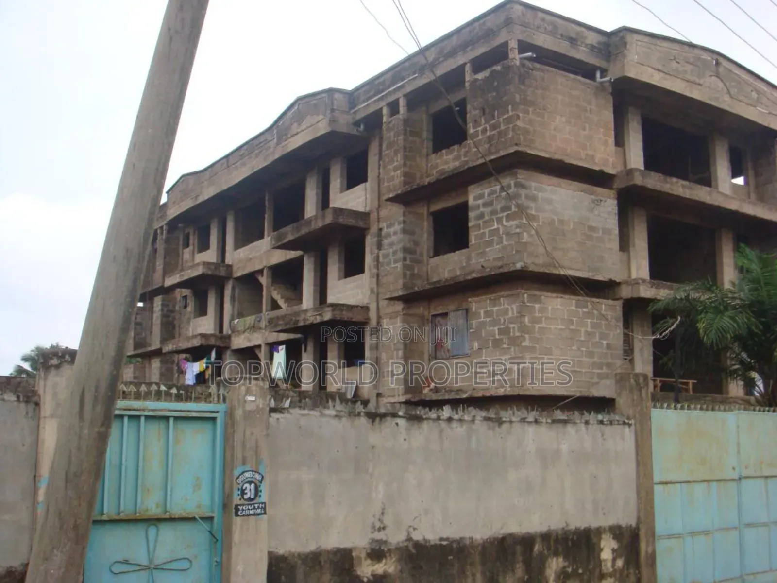 3bdrm Block of Flats in Alakuko Ifako for sale in Ifako