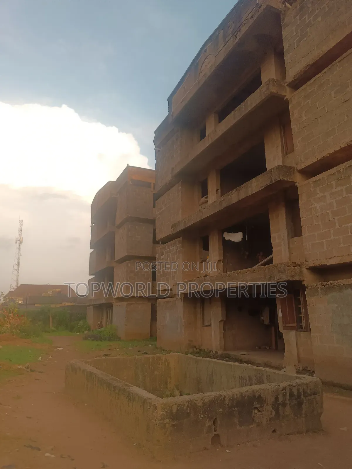 3bdrm Block of Flats in Alakuko Ifako for sale in Ifako