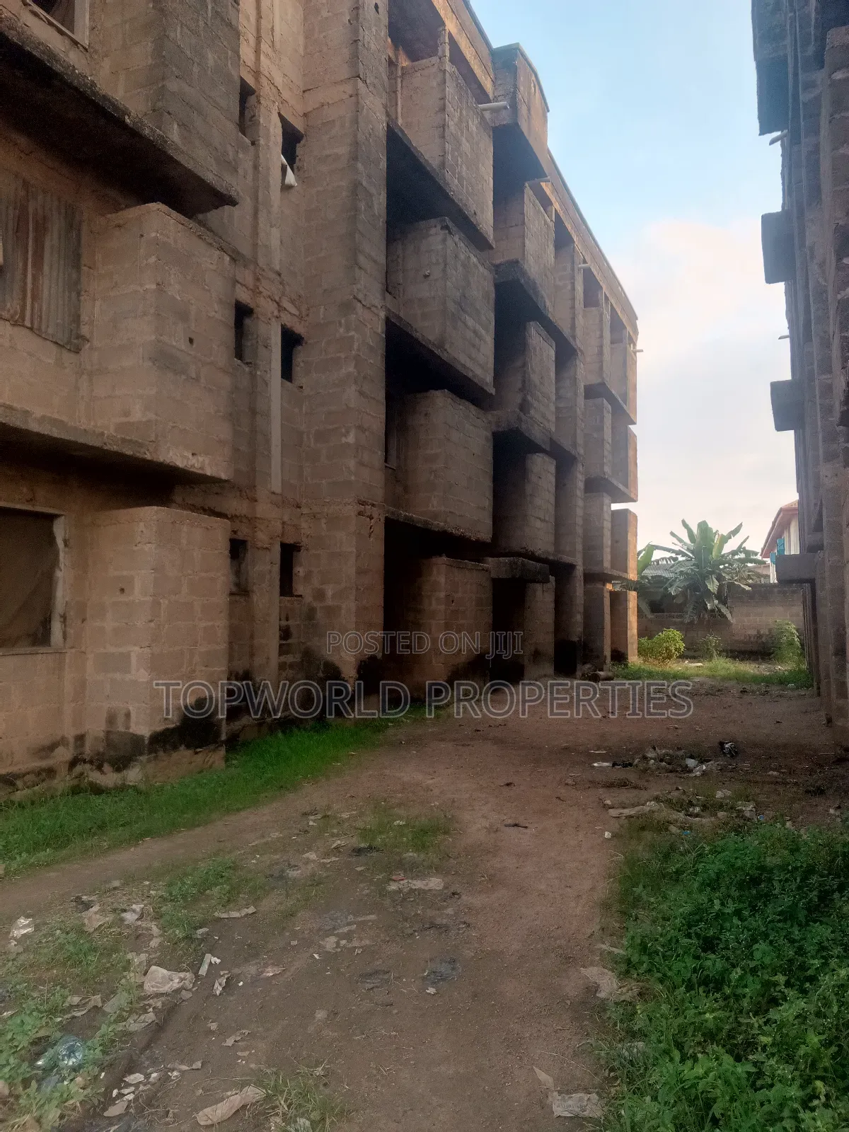 3bdrm Block of Flats in Alakuko Ifako for sale in Ifako