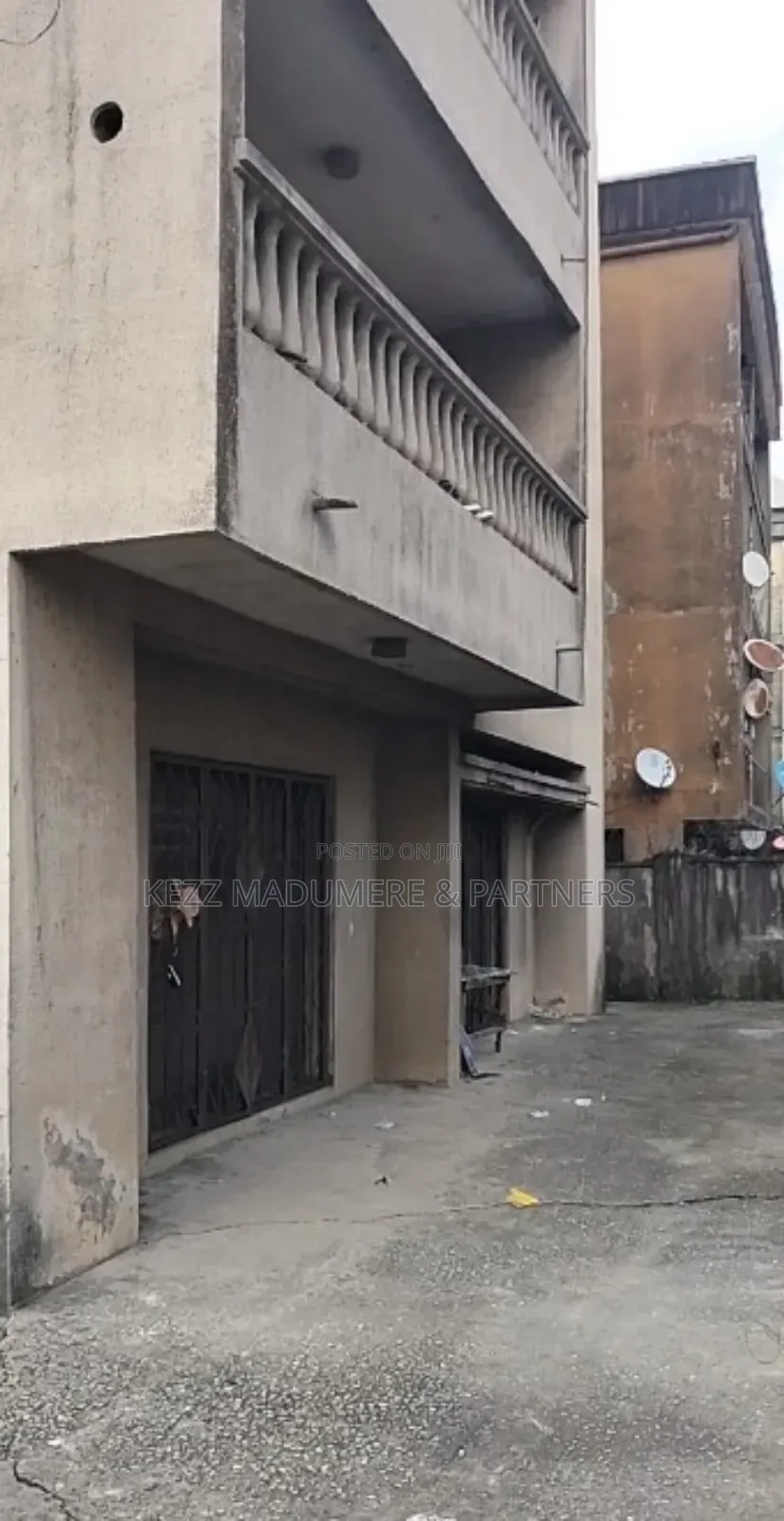 8bdrm Block of Flats in Imo Avenue Ext, Aba, Port-Harcourt for sale in Port-Harcourt