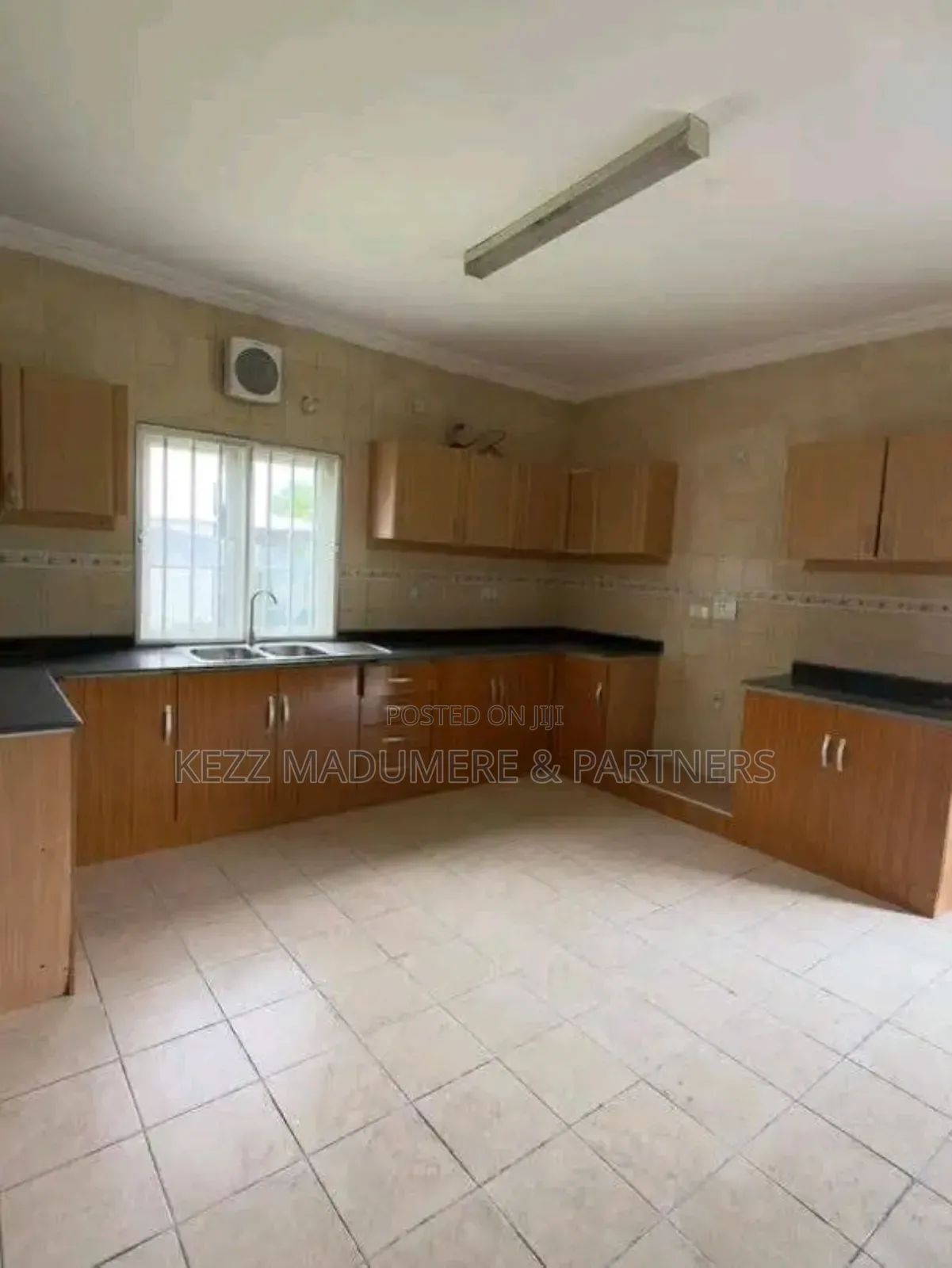 5bdrm Duplex in Rainbow Town  Estate for sale in Port-Harcourt
