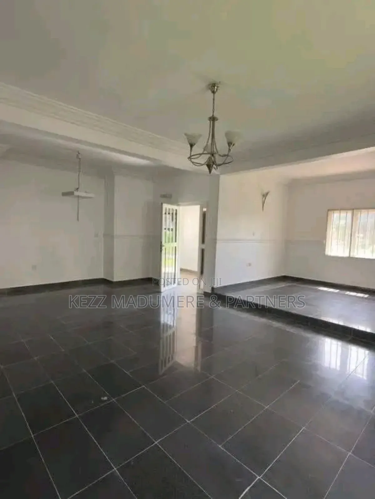 5bdrm Duplex in Rainbow Town  Estate for sale in Port-Harcourt