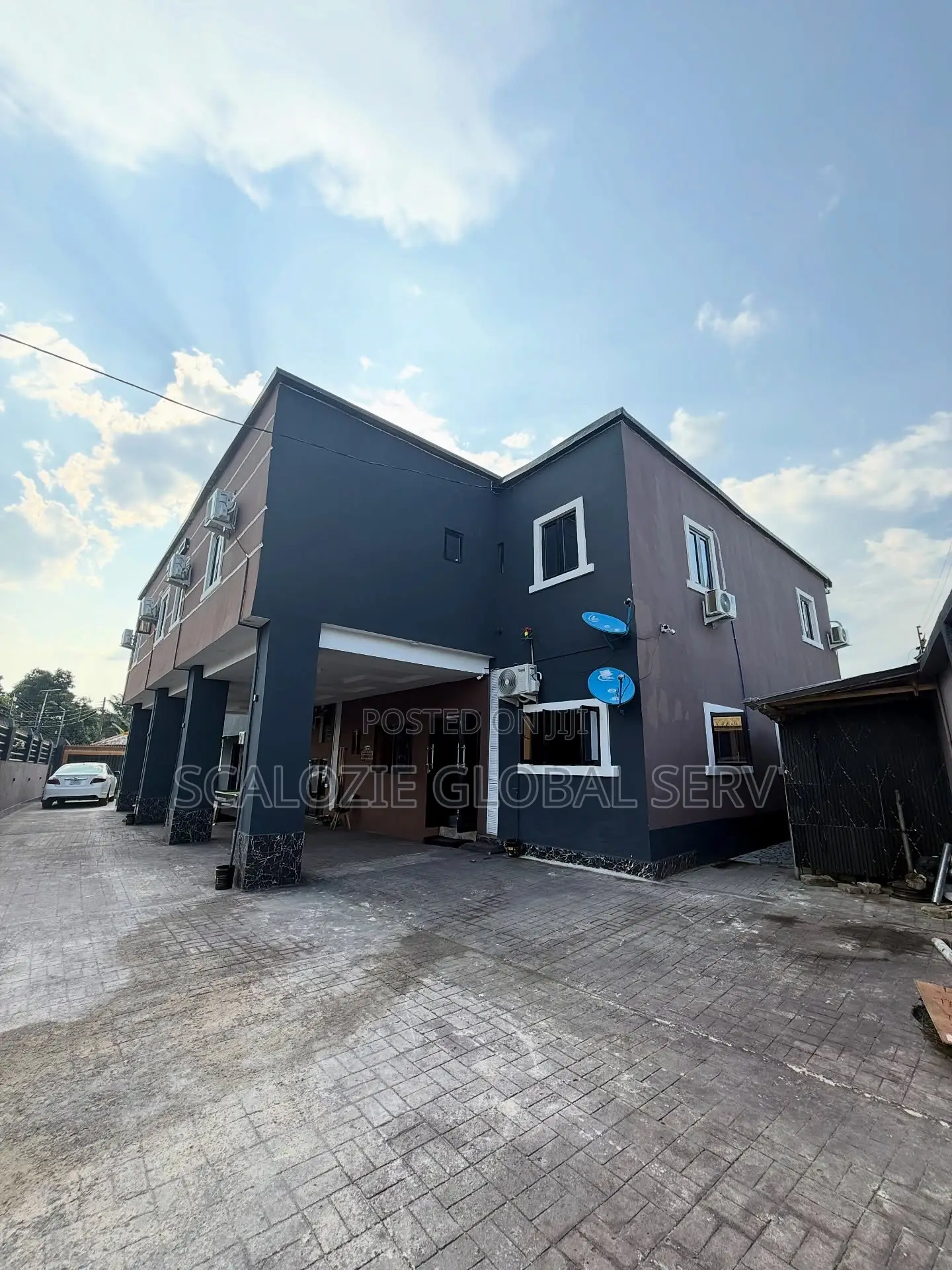 Fully Furnished 15 Rooms Hotel for Sale in Port Harcourt Nigeria in Port-Harcourt