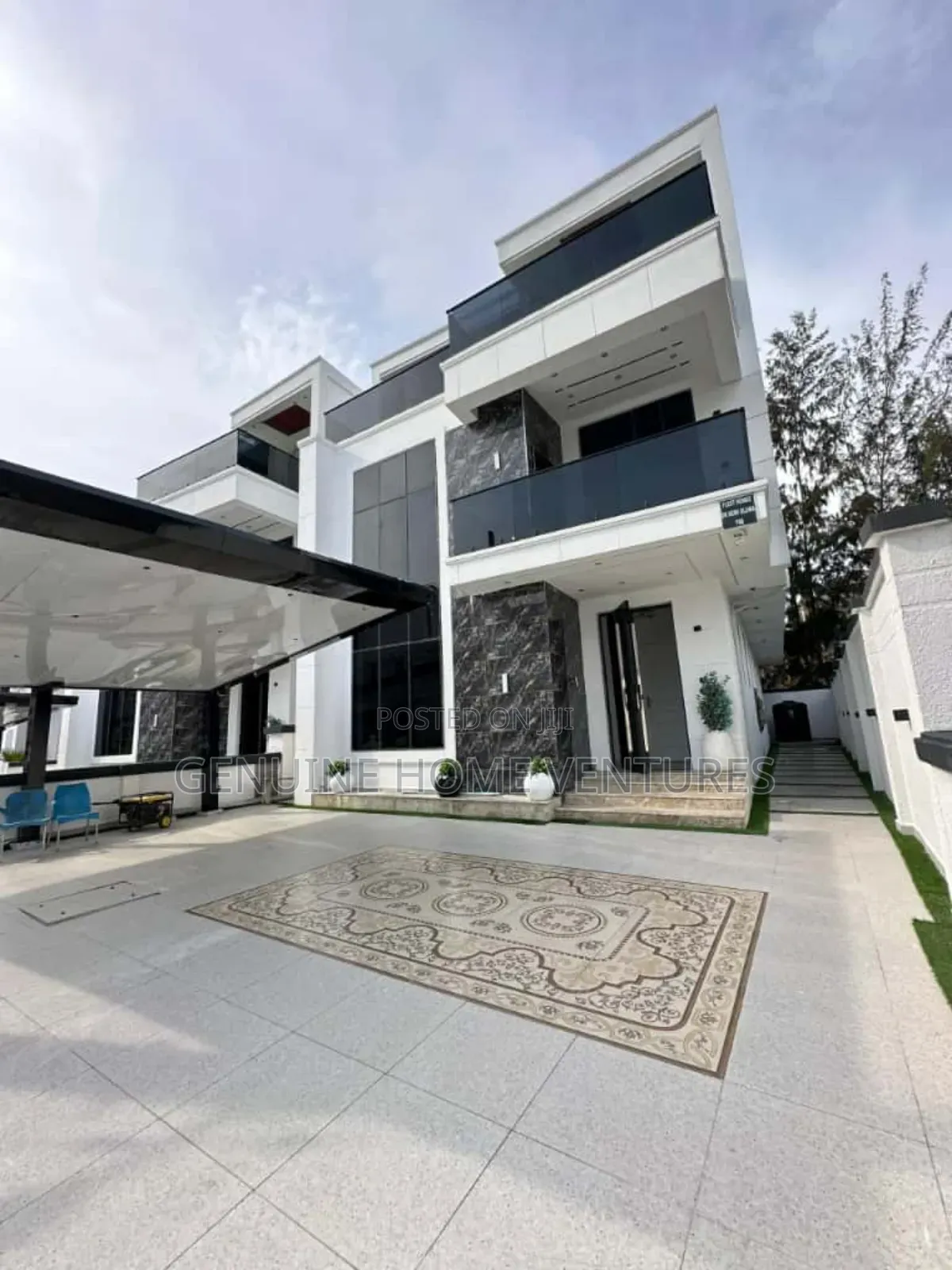 5bdrm Duplex in Lekki County Home, Ikota for sale in Ikota