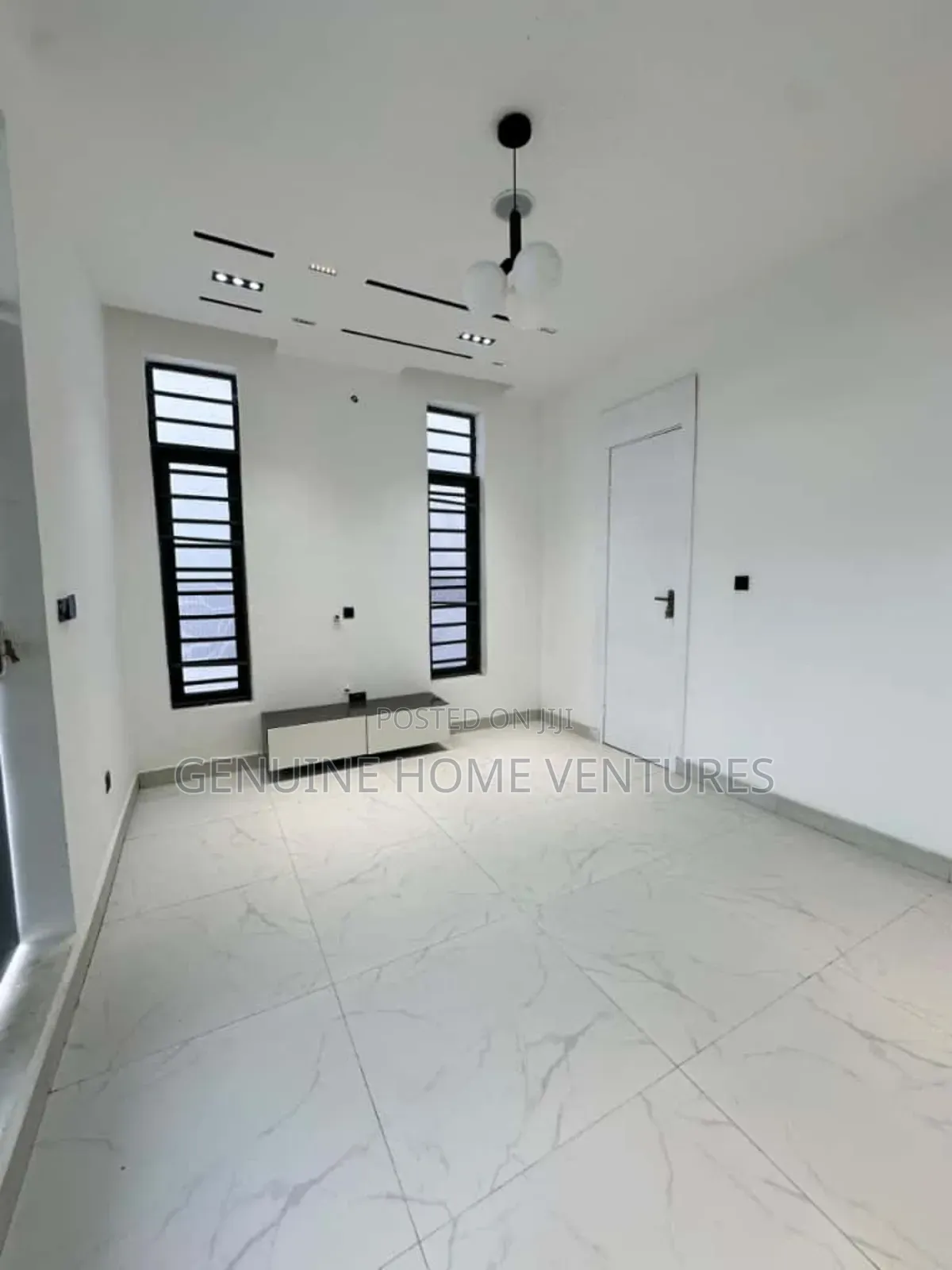 5bdrm Duplex in Lekki County Home, Ikota for sale in Ikota