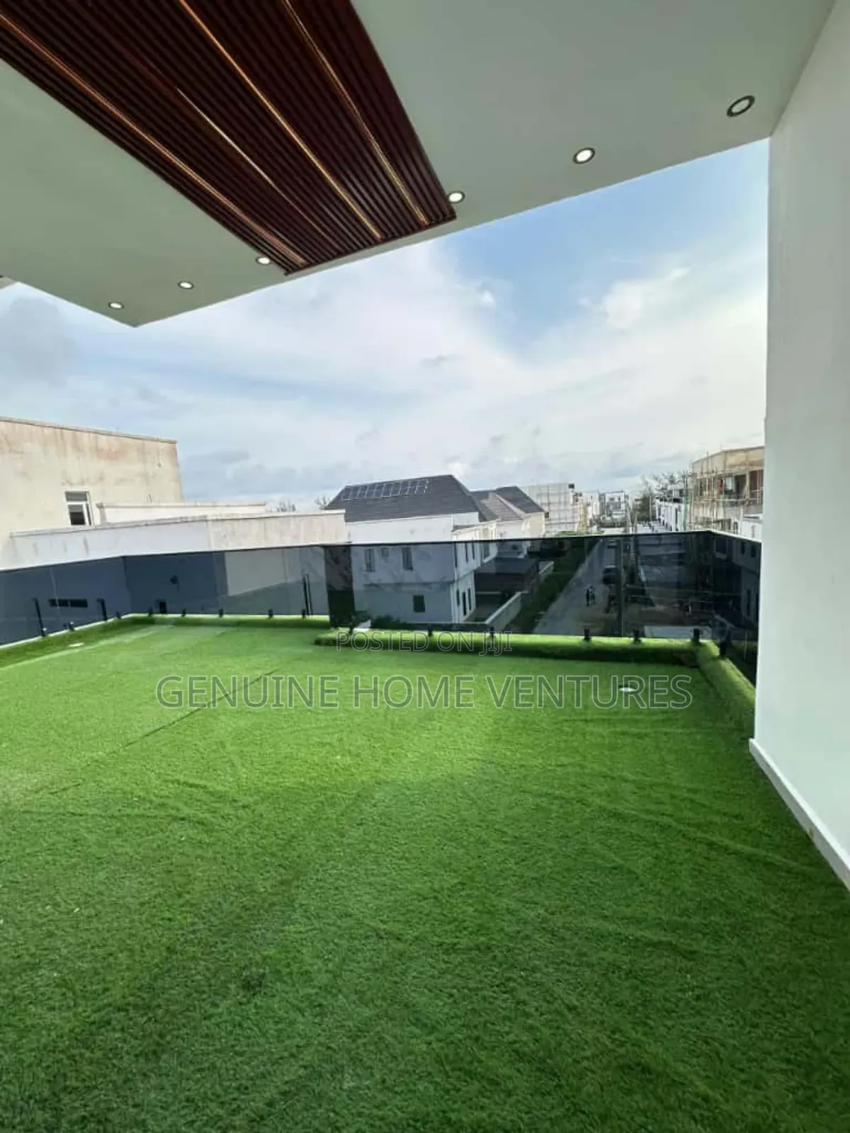 5bdrm Duplex in Lekki County Home, Ikota for sale in Ikota