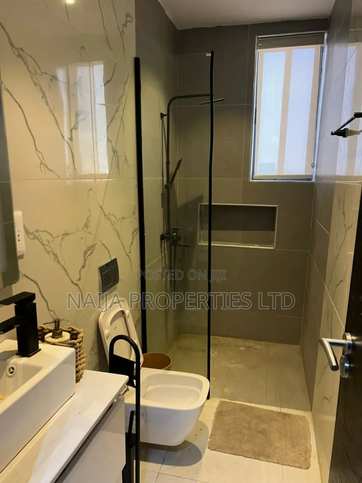 Furnished 3bdrm Penthouse in Lekki Phase 1 for sale in Lekki Phase 1