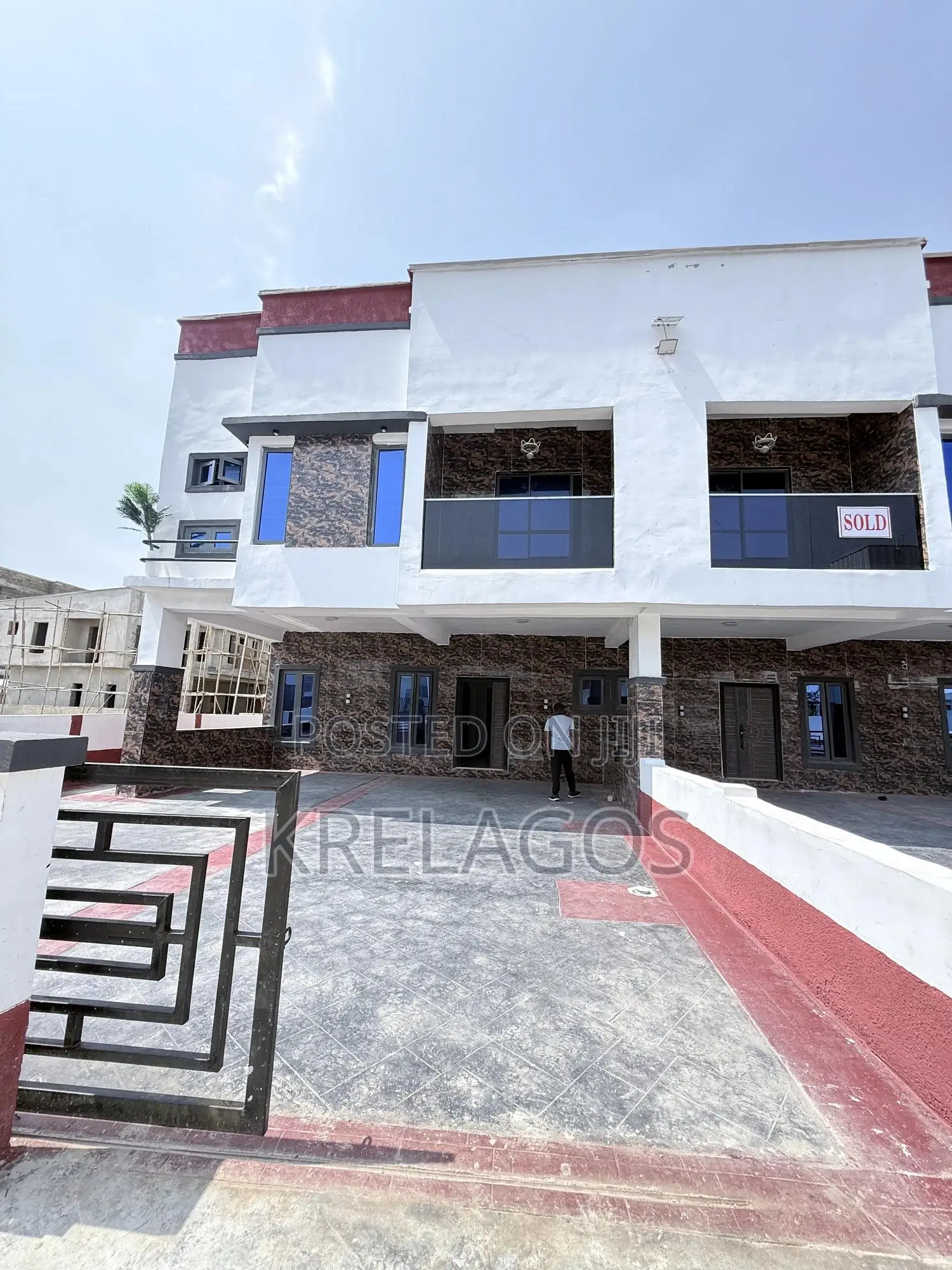 4bdrm Duplex in Orchid, Chevron for sale in Chevron