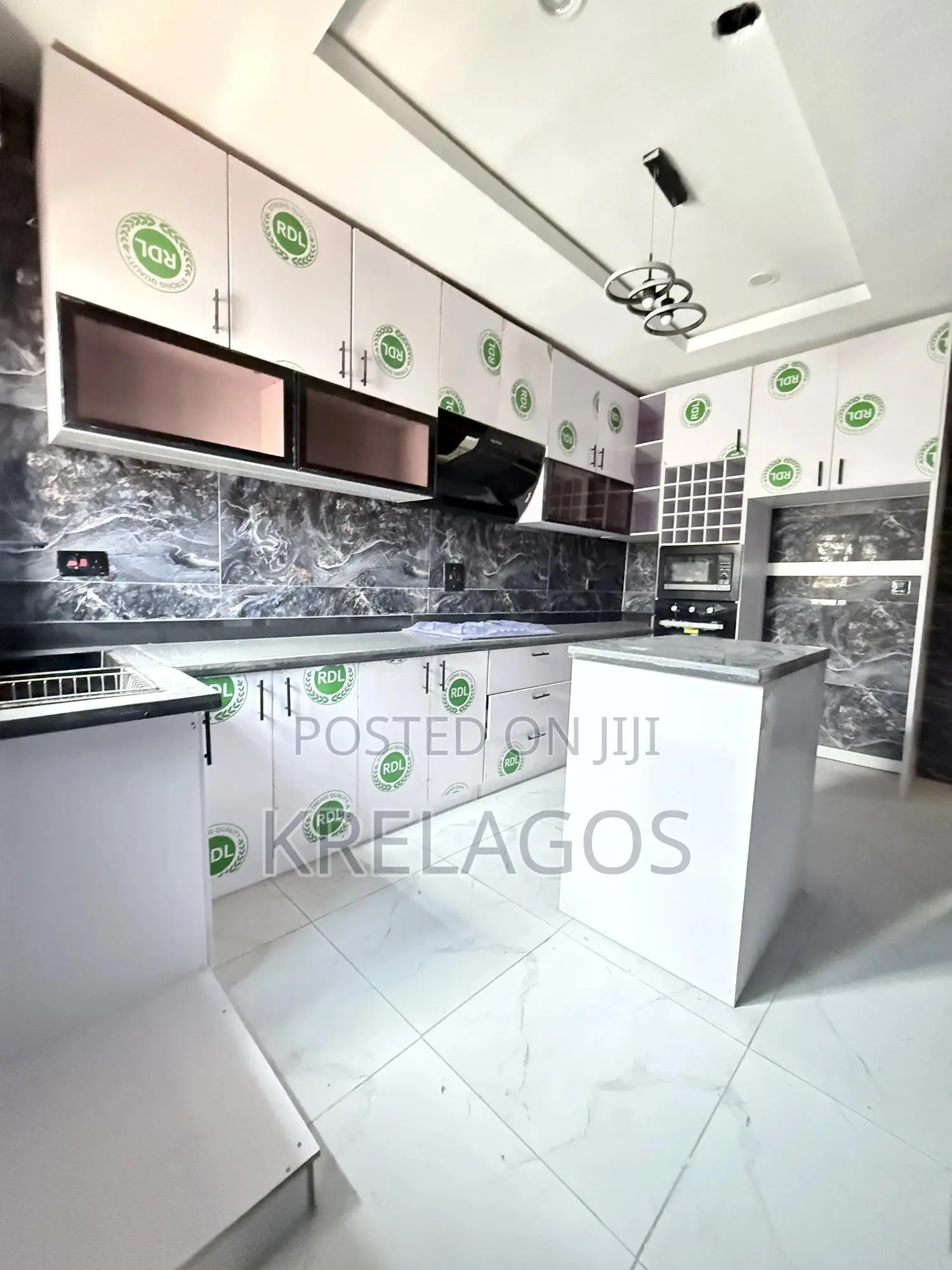 4bdrm Duplex in Orchid, Chevron for sale in Chevron