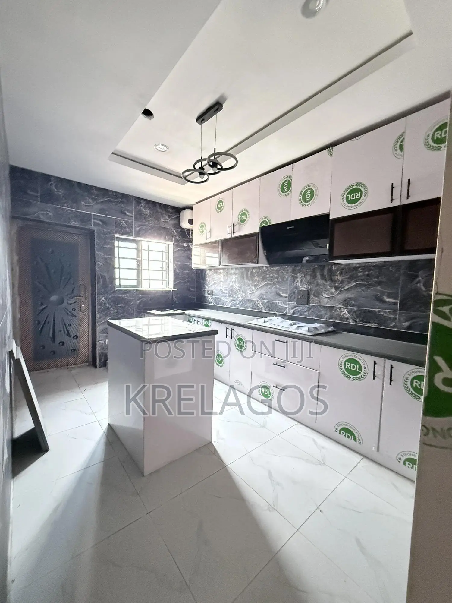 4bdrm Duplex in Orchid, Chevron for sale in Chevron