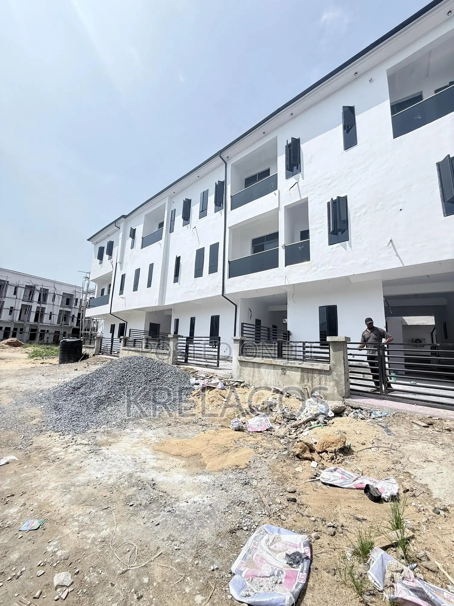 4bdrm Duplex in Orchid, Chevron for sale in Chevron