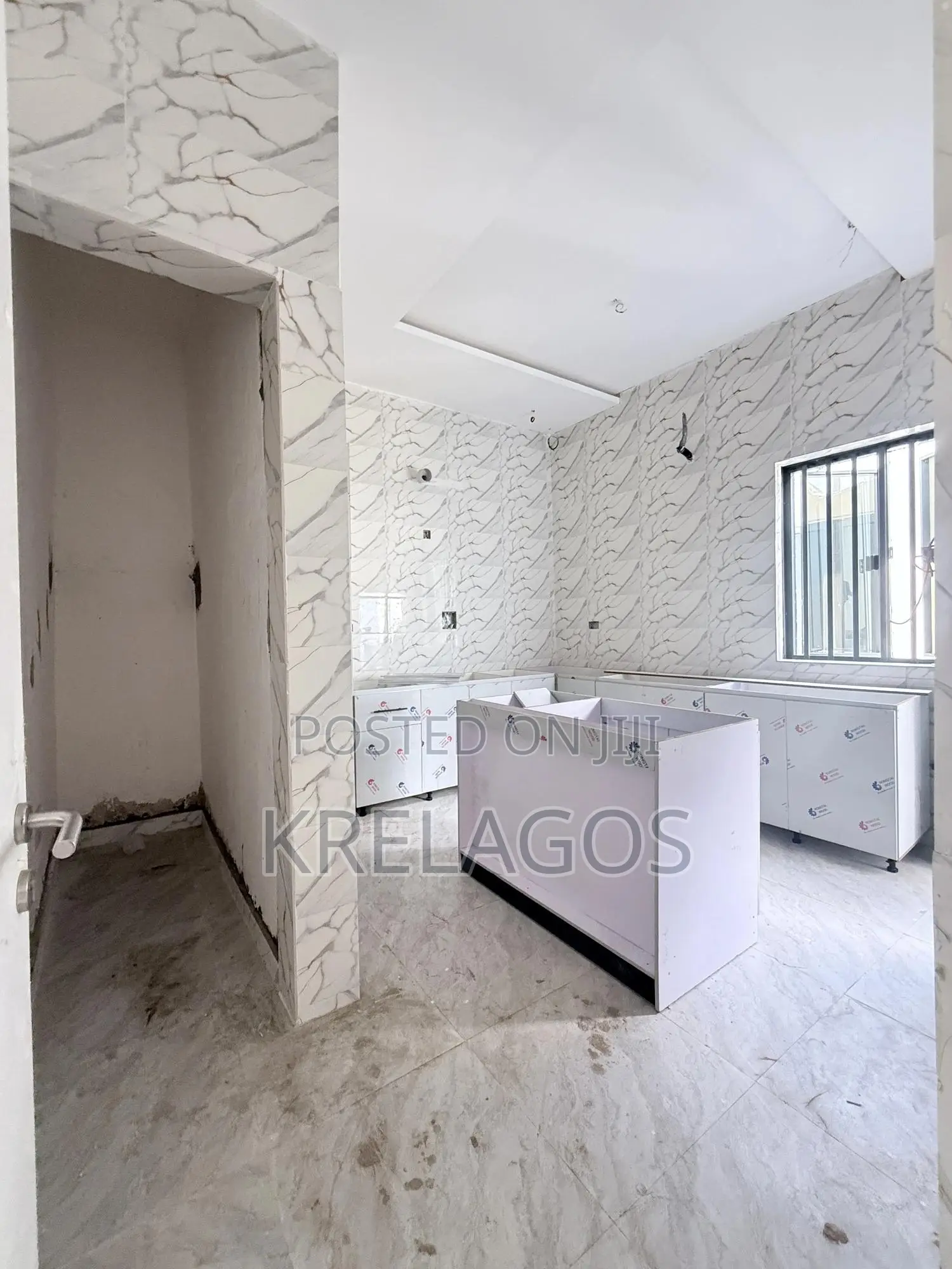 4bdrm Duplex in Orchid, Chevron for sale in Chevron