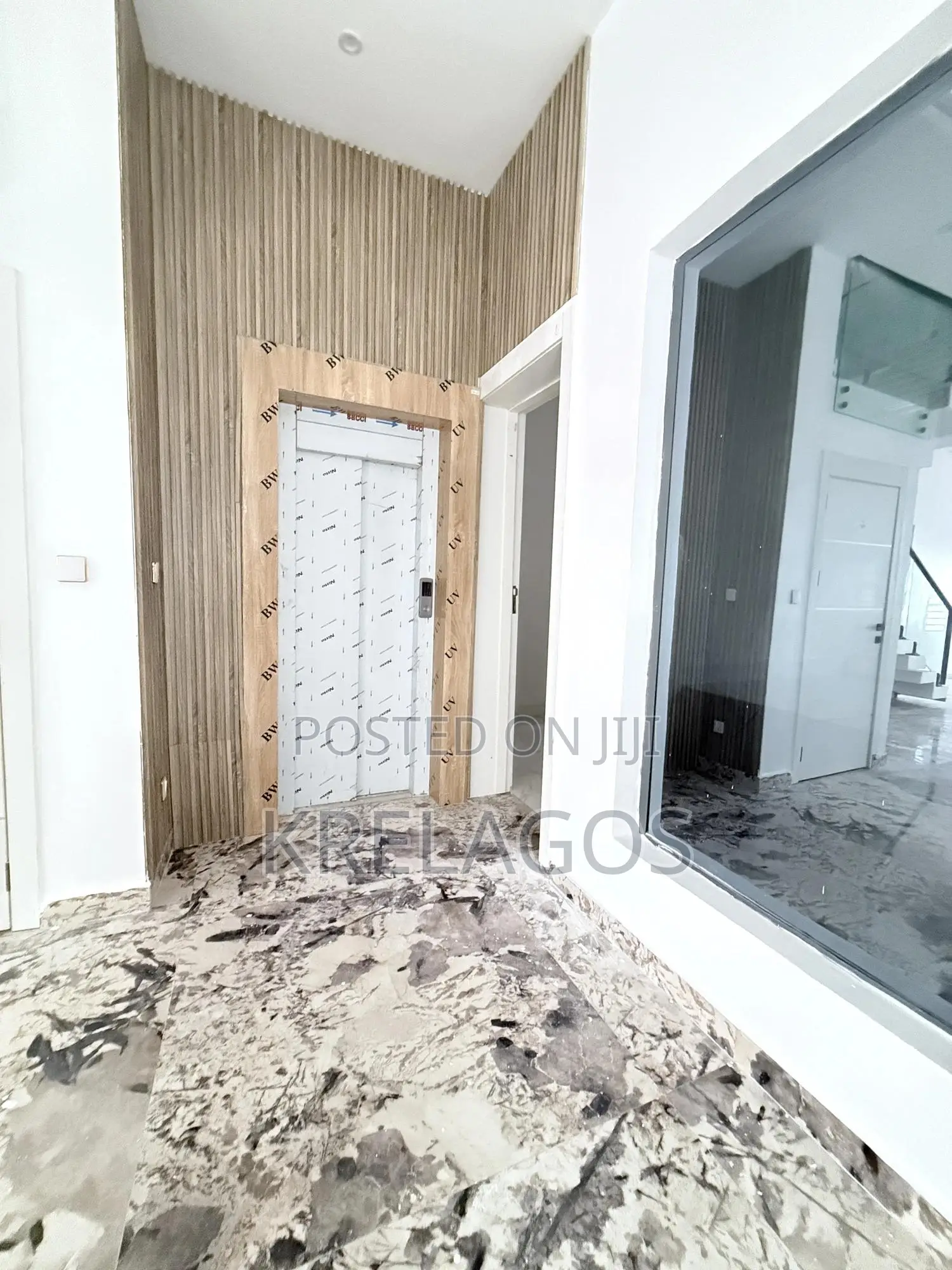 6bdrm Duplex in Ikota for sale in Ikota