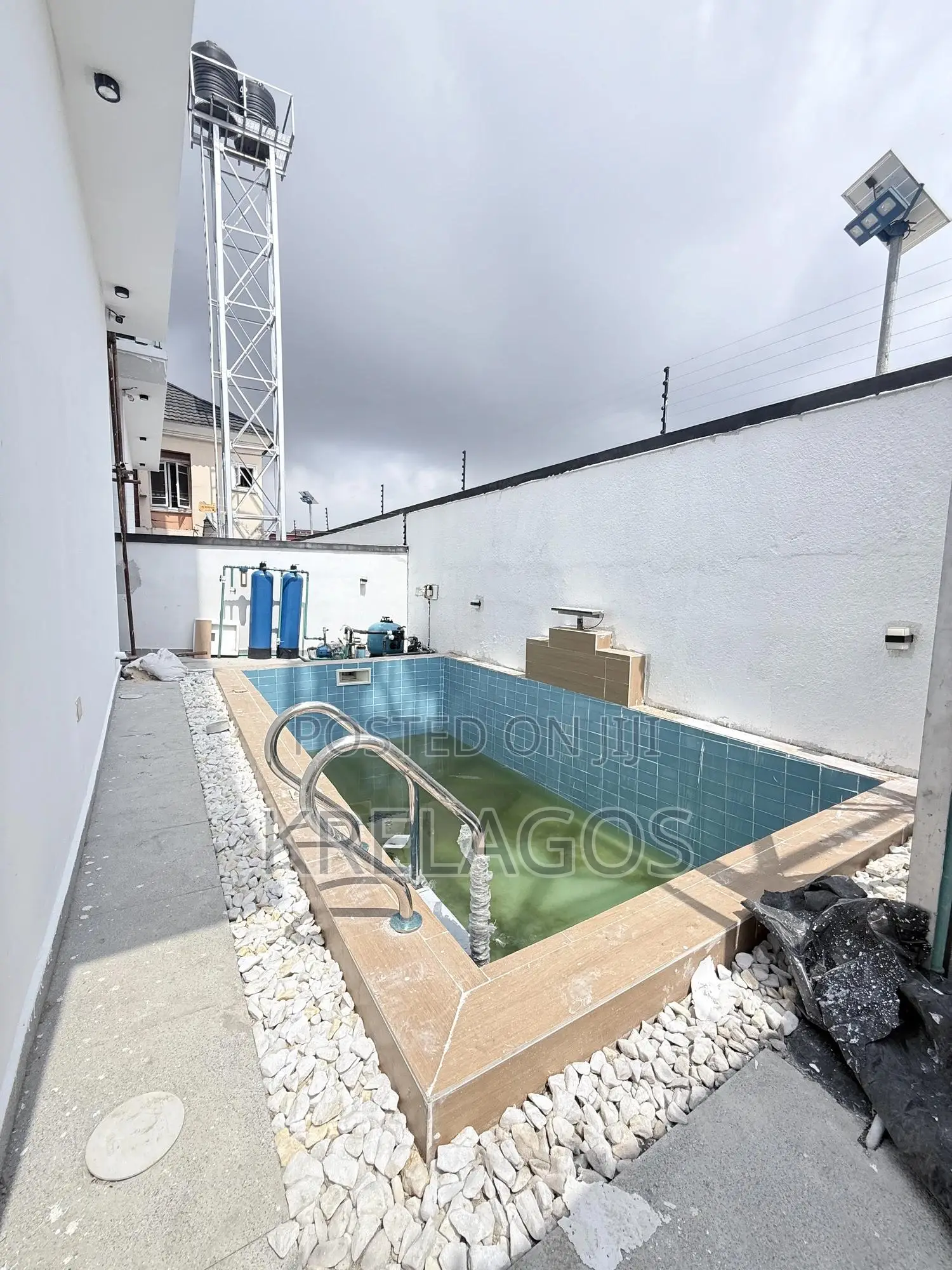 6bdrm Duplex in Ikota for sale in Ikota