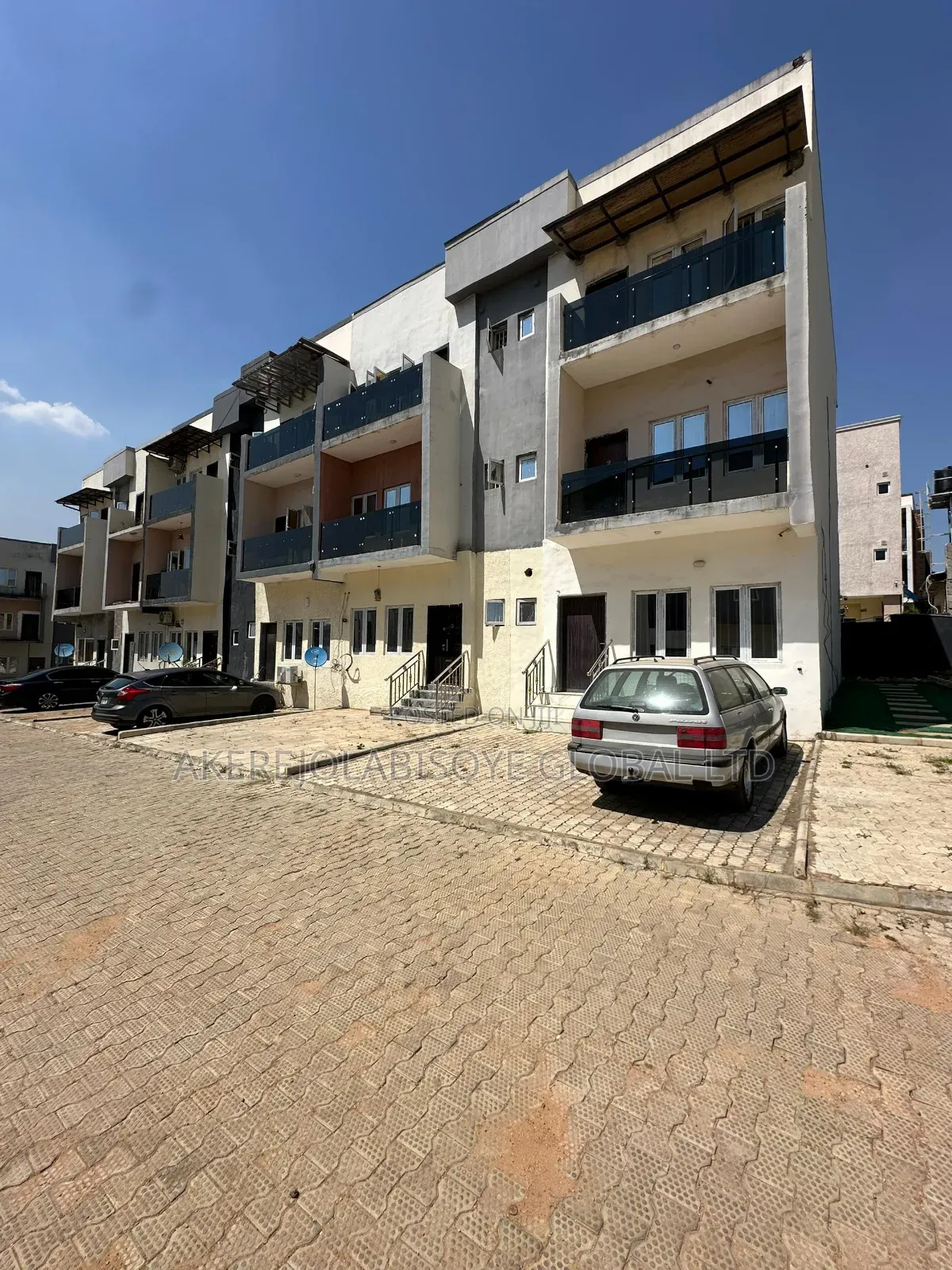 4bdrm Duplex in Jahi Gilmore for rent in Jahi