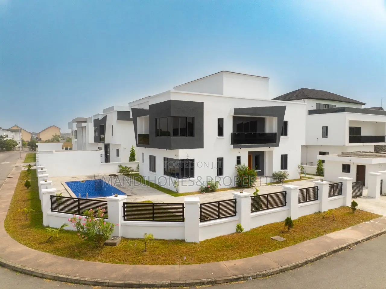 4bdrm Duplex in Royal Garden, Ajah for sale in Ajah