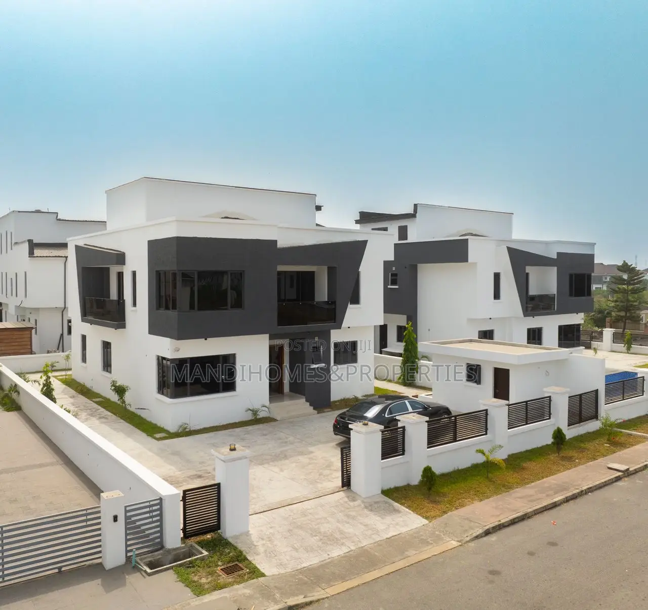 4bdrm Duplex in Royal Garden, Ajah for sale in Ajah
