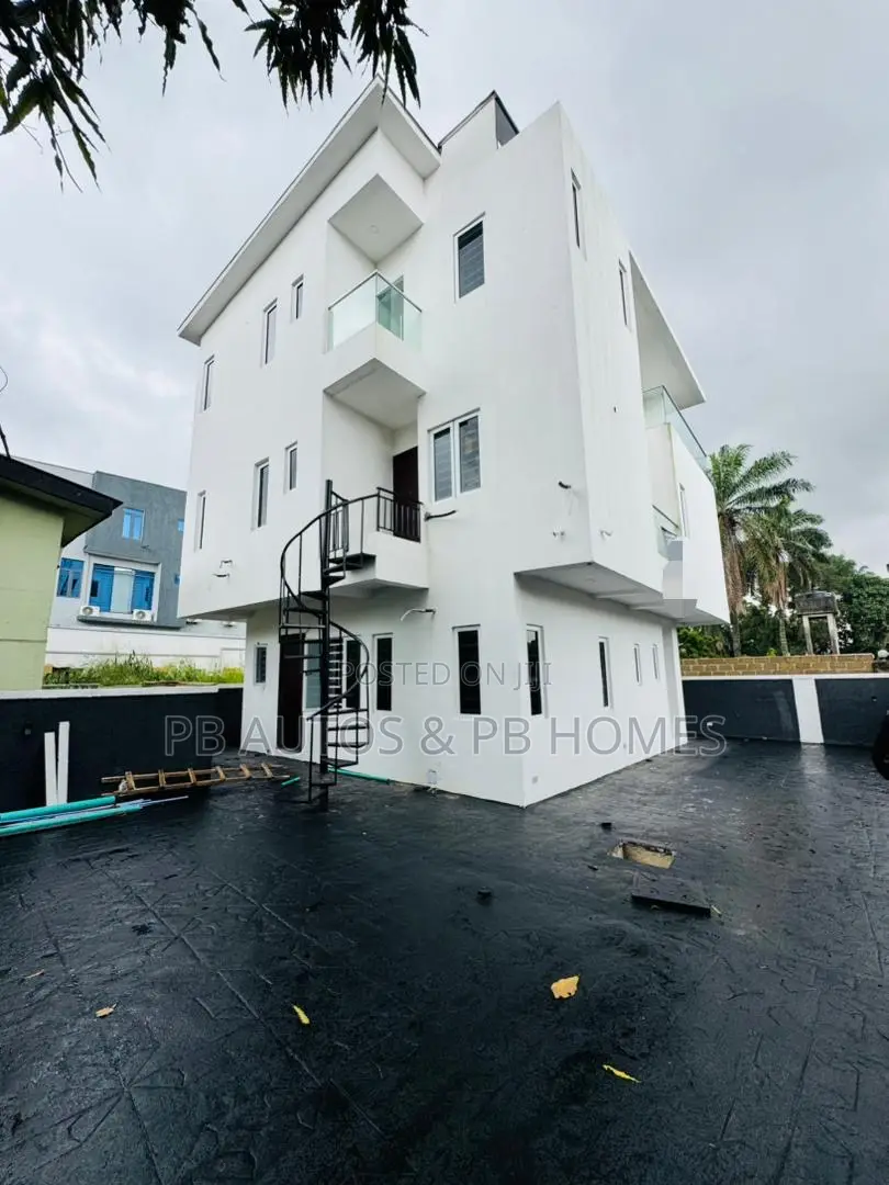4bdrm Duplex in Adeniyi Jones for sale in Adeniyi Jones