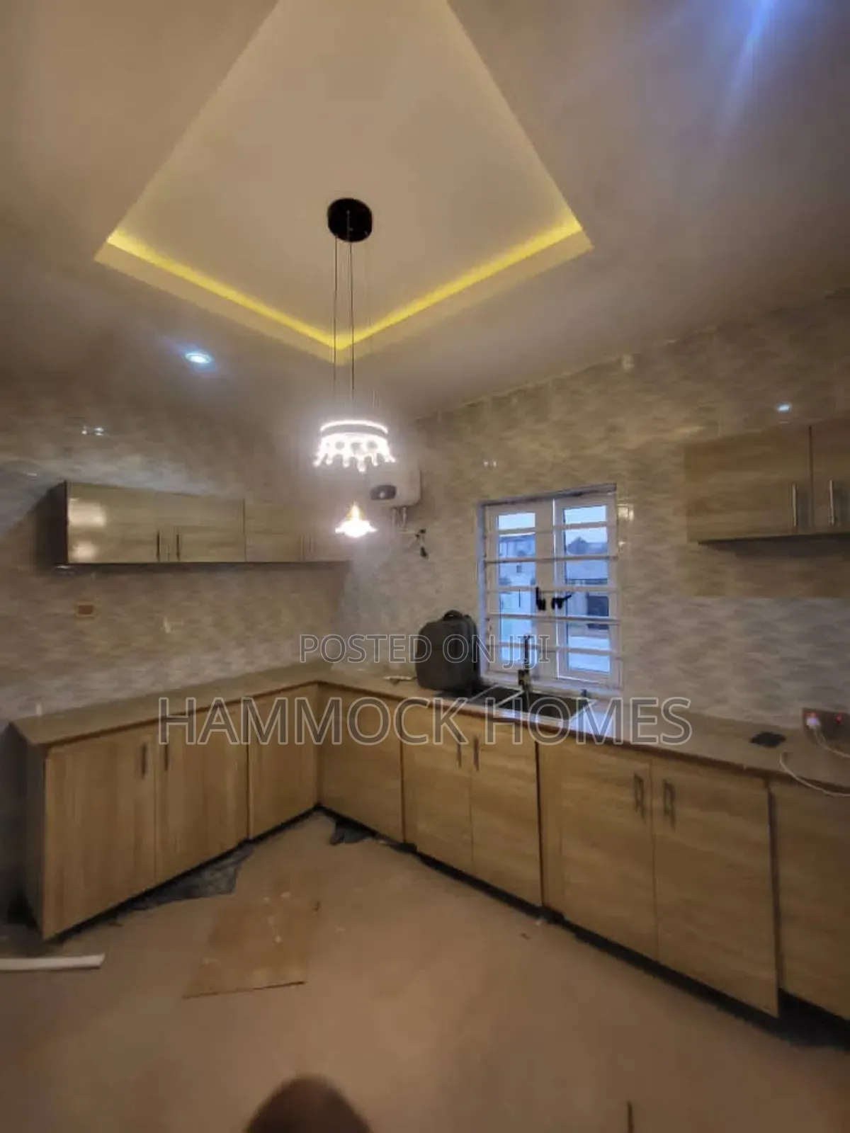 4bdrm Bungalow in Niyi Ishola Estate, Akala Express for sale in Akala Express