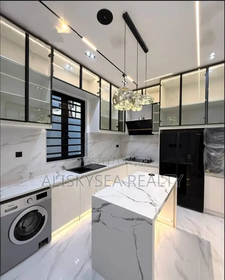 4bdrm House in Ajah, Abraham Adesanya Estate for sale in Abraham Adesanya Estate