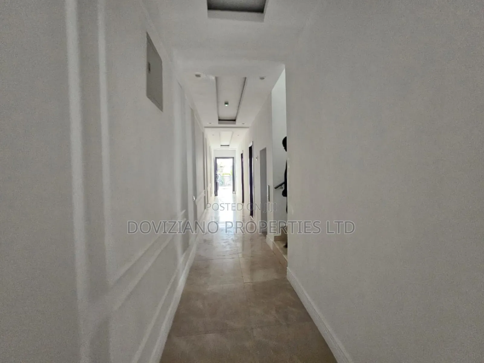 5bdrm Duplex in Banana Island for sale in Banana Island