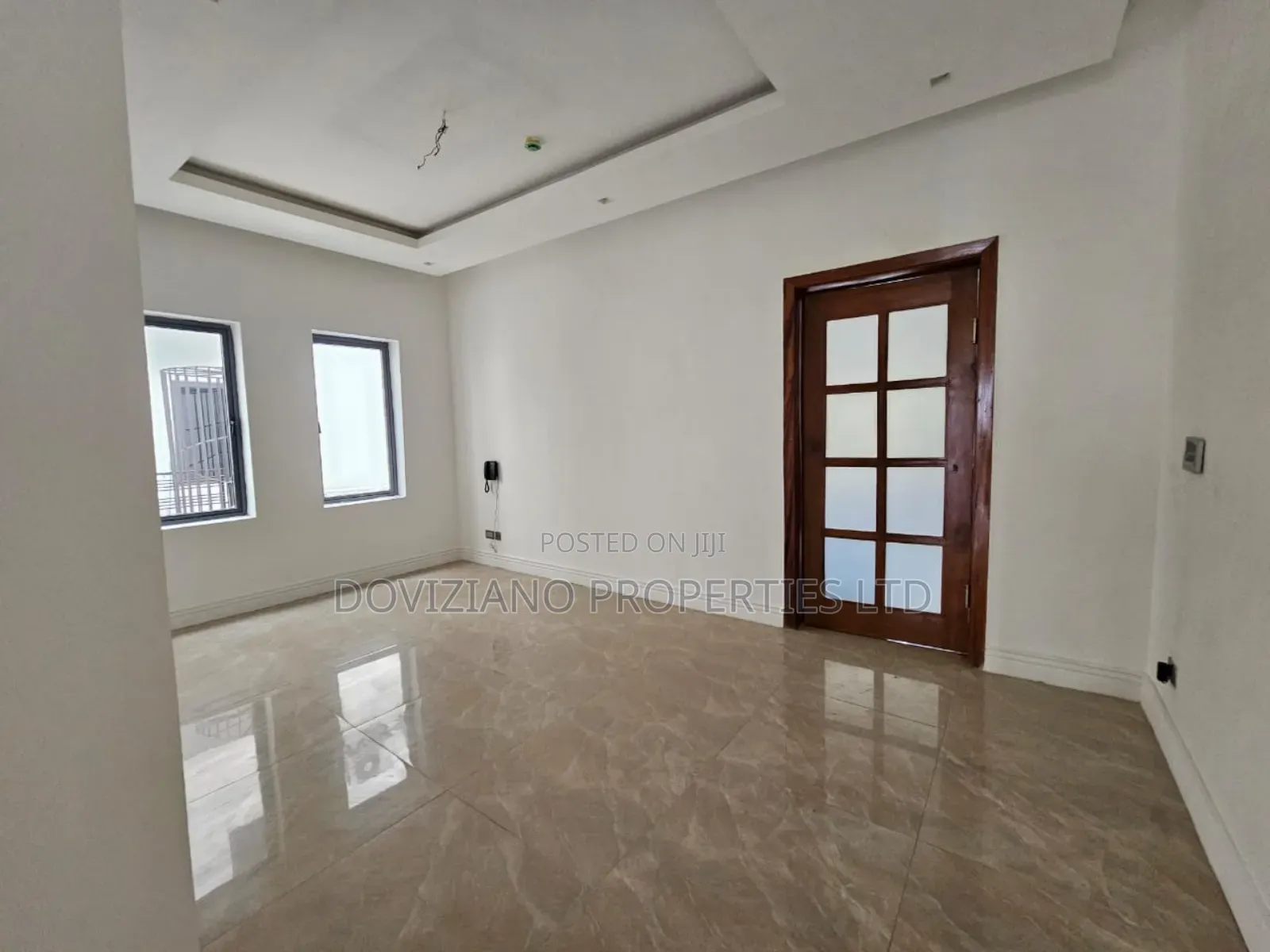 5bdrm Duplex in Banana Island for sale in Banana Island
