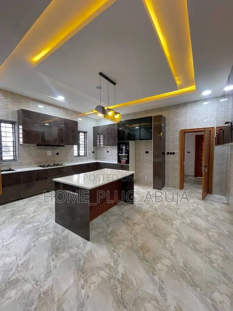 Standard 5 Bedroom With 2bedroom Bq and Swimming Pool for Sale in Karsana