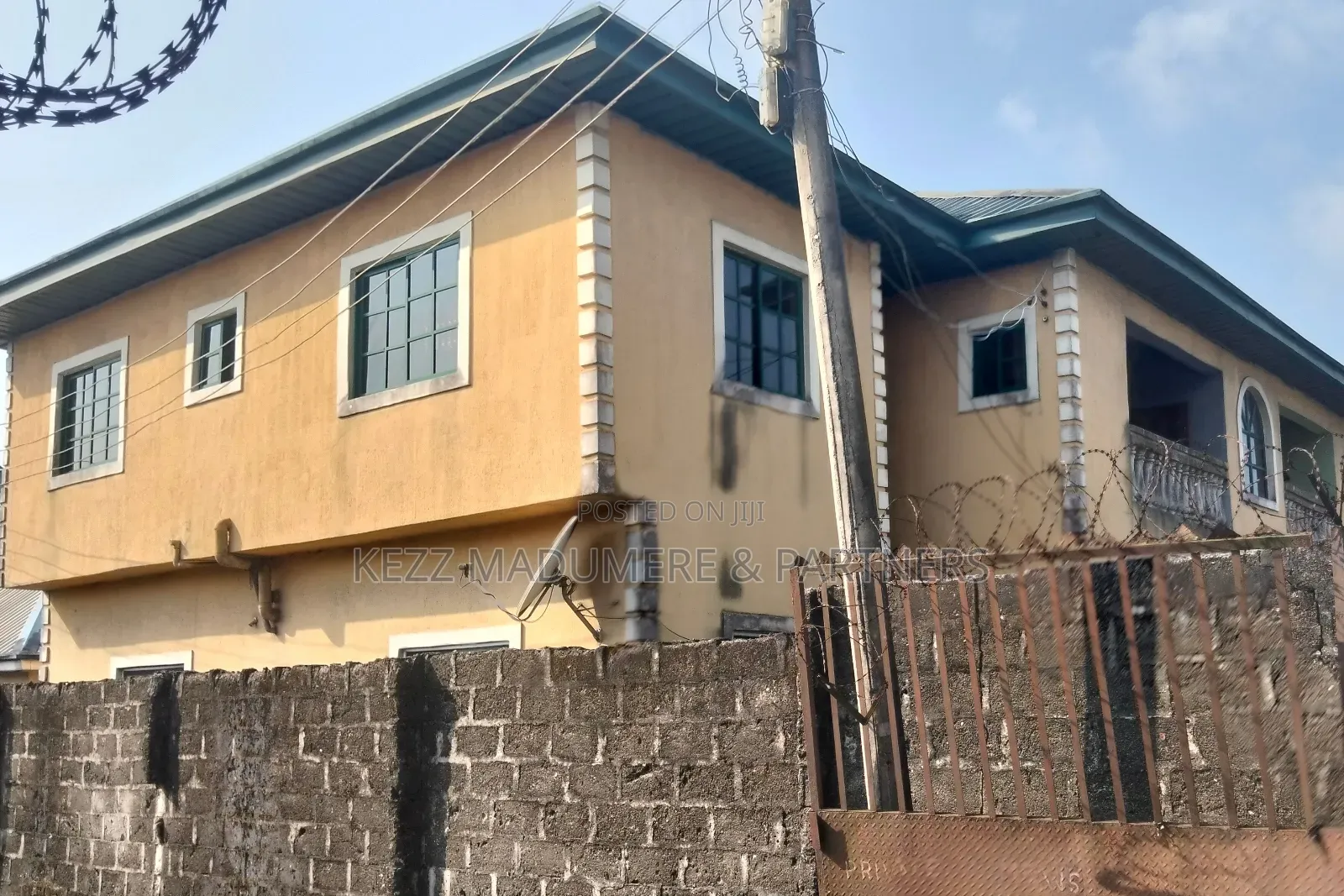 8bdrm Block of Flats in Imo Avenue Ext By for sale in Aba North