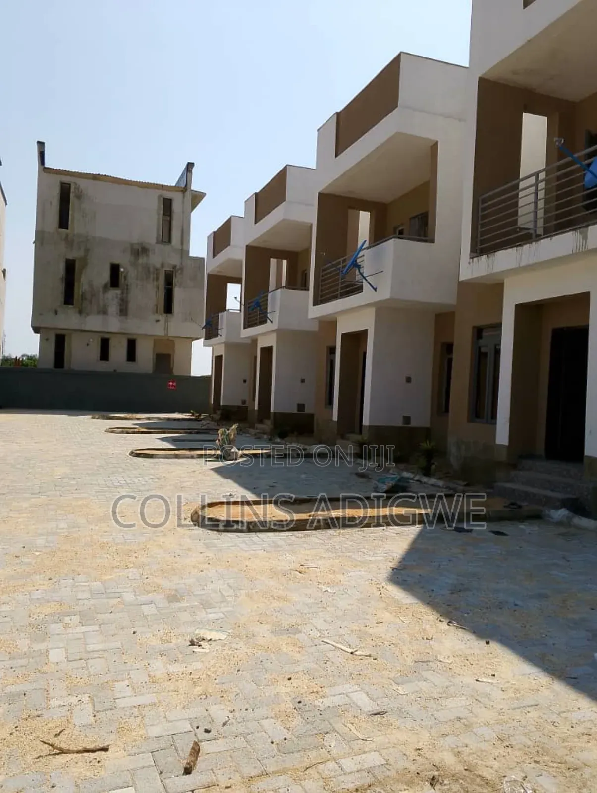 3bdrm Duplex in Orchid, Chevron for sale in Chevron