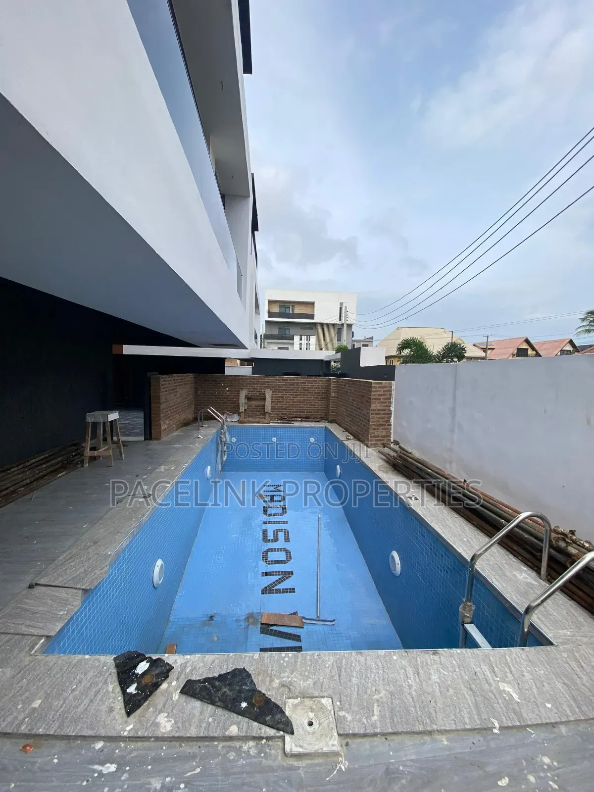 4bdrm Duplex in Lekki Phase 1 for sale in Lekki Phase 1
