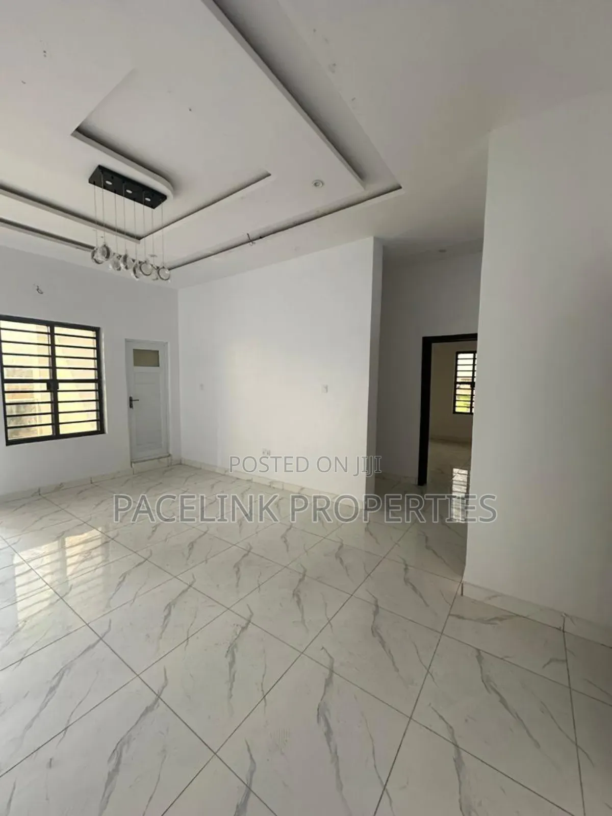 3bdrm Apartment in Surulere for sale in Surulere
