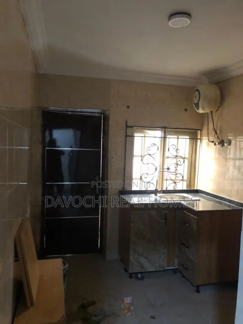 3bdrm Apartment in Badore Road for rent in Ado / Ajah
