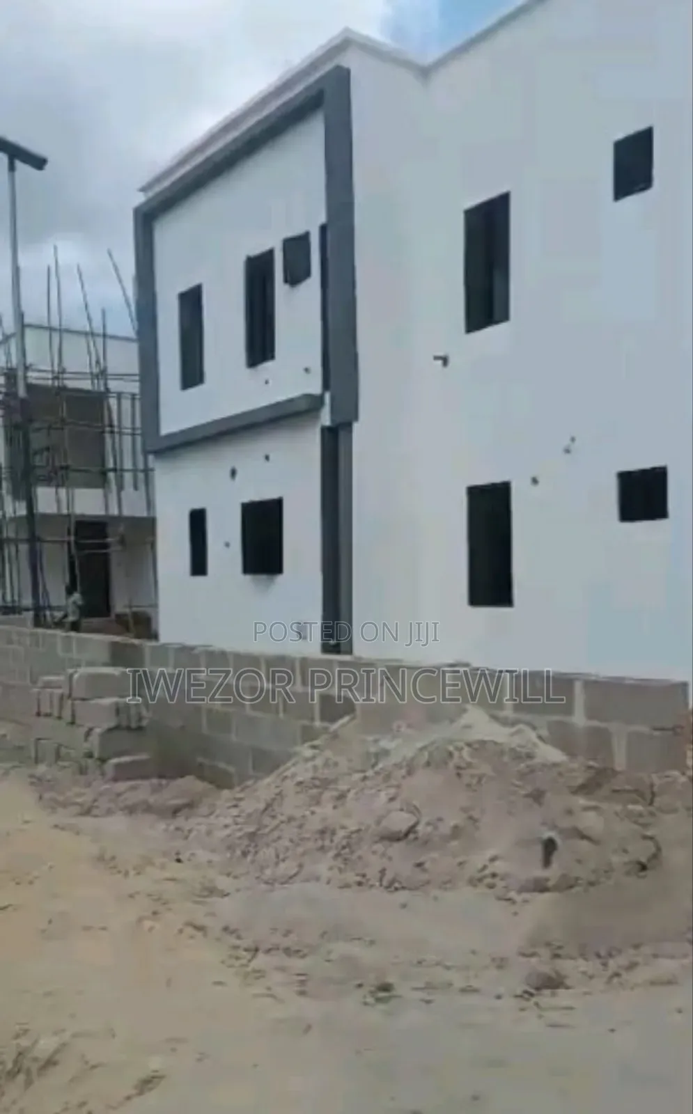 4bdrm Duplex in Rukpokwu for sale in Rukpokwu