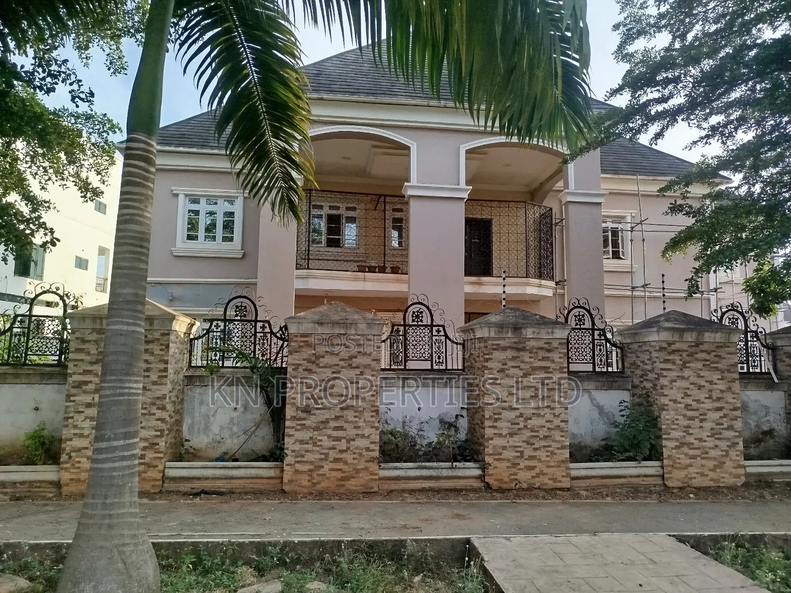 8bdrm Mansion in Gusape, Guzape District for rent in Guzape District