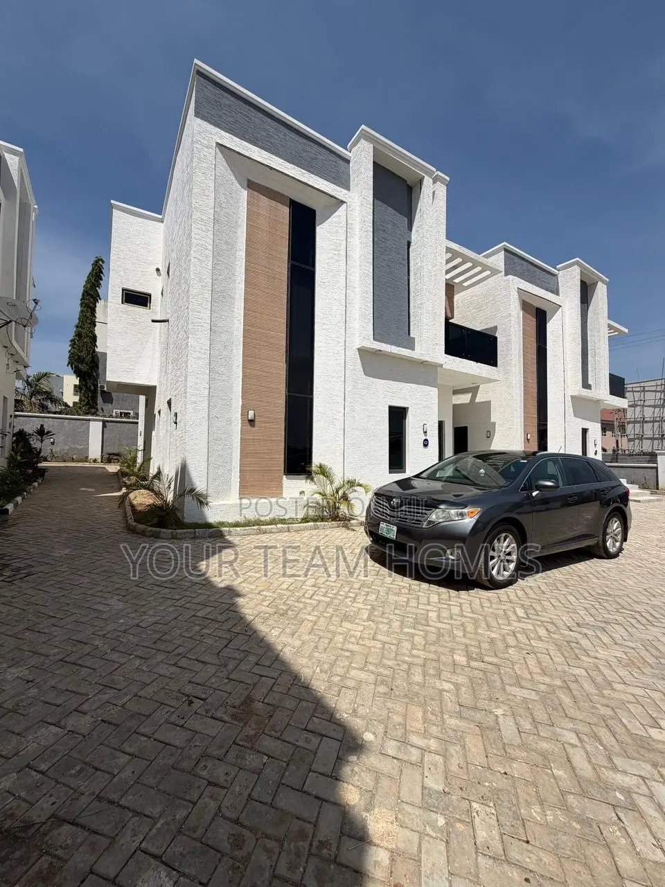 5bdrm Duplex in Kaura for rent in Kaura