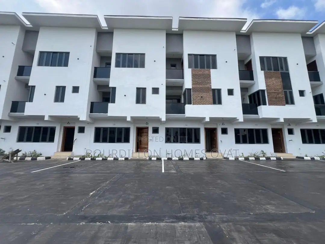 4bdrm Duplex in Lekki Phase 1 for rent in Lekki Phase 1