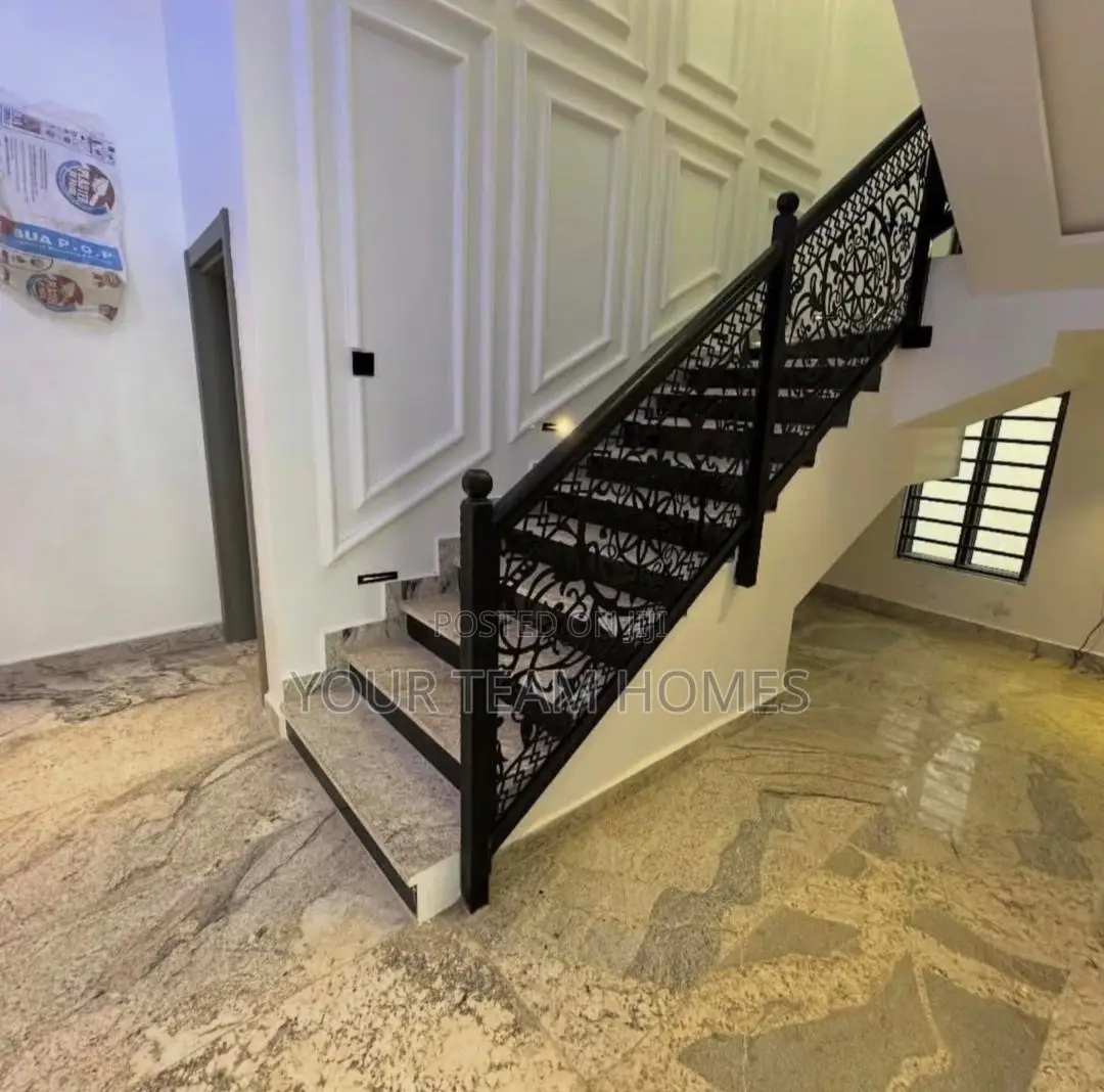 4bdrm Duplex in Life Camp for sale in Life Camp
