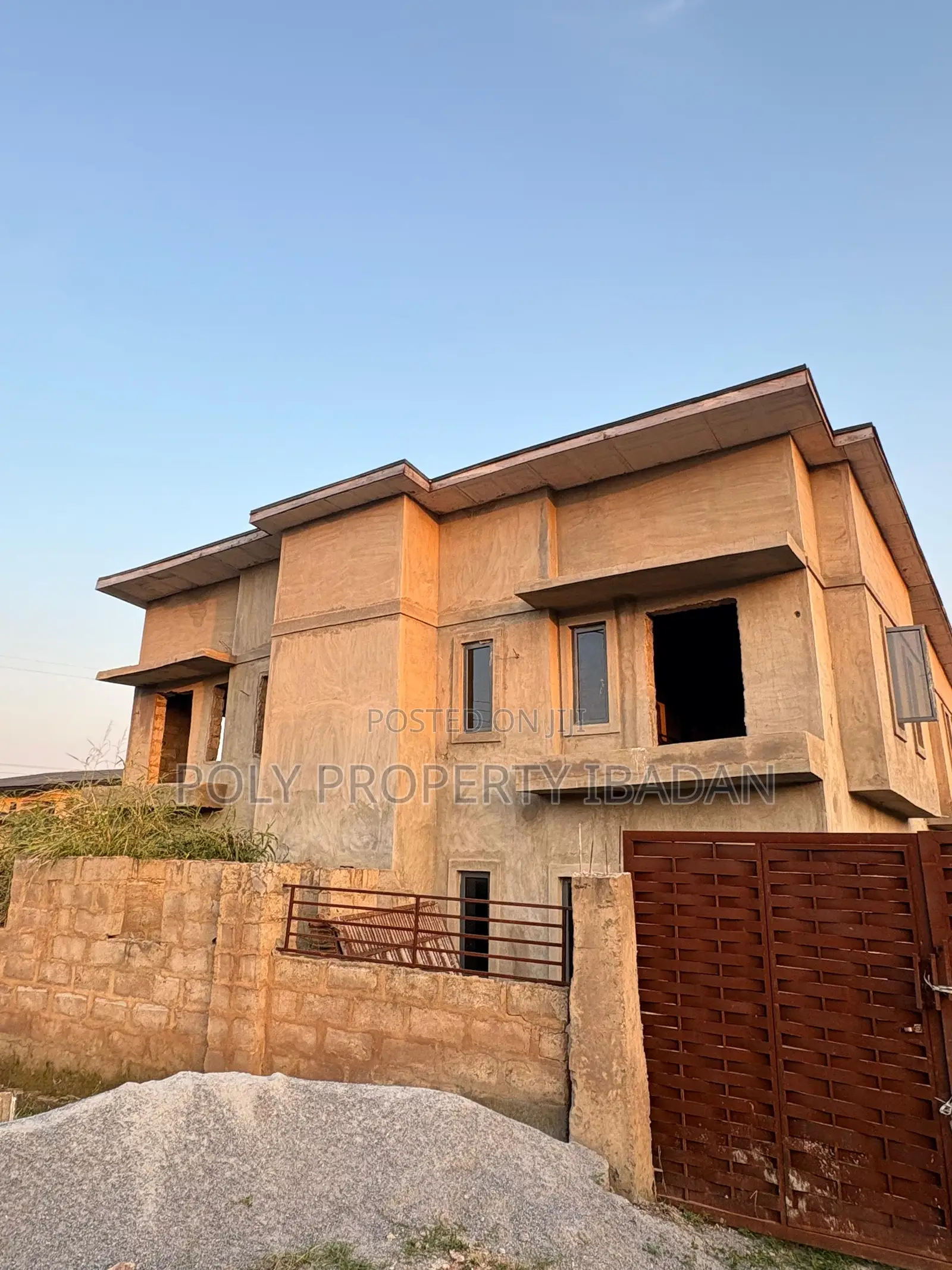 4bdrm Duplex in Ologuneru, Ibadan for sale in Ibadan