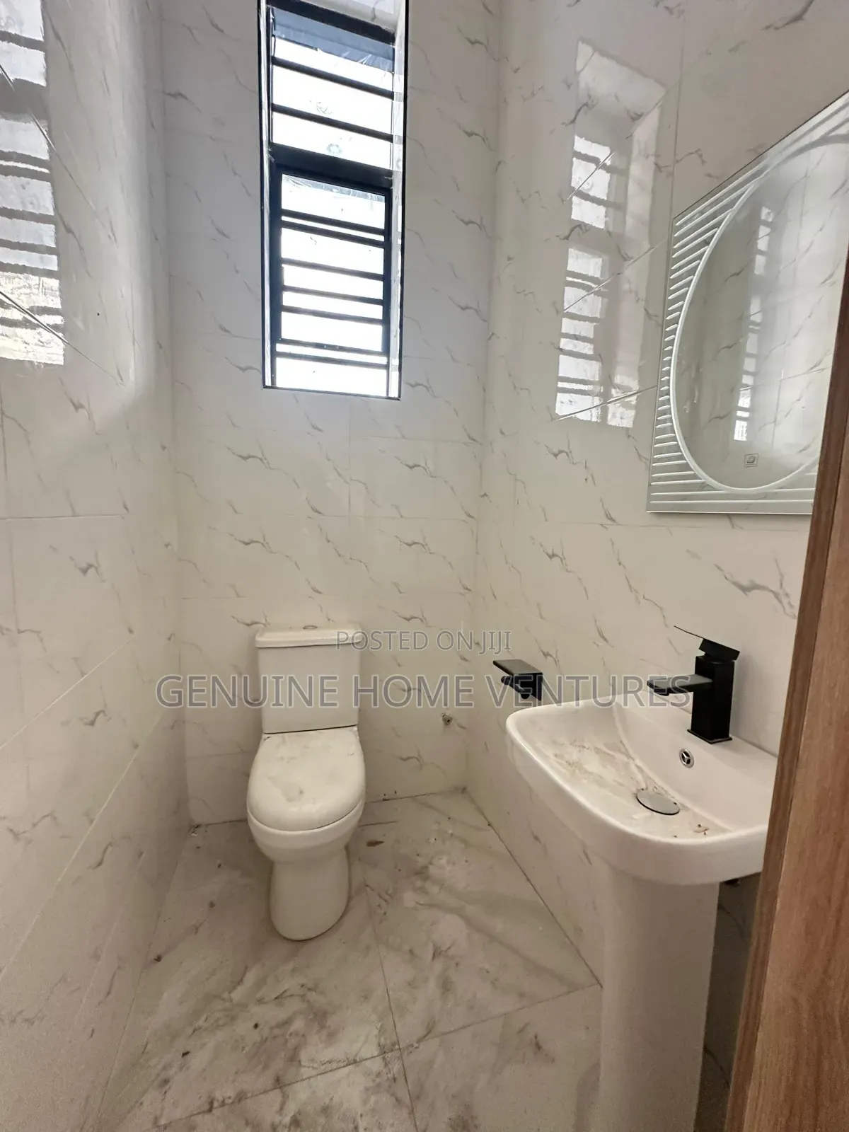 4bdrm Duplex in Chevron for sale in Chevron