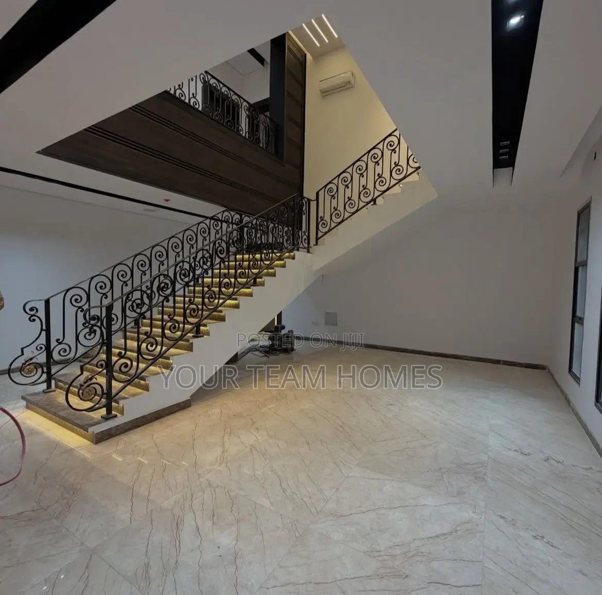 7bdrm Mansion in Maitama for sale in Maitama