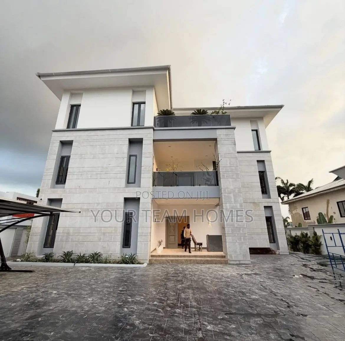 7bdrm Mansion in Maitama for sale in Maitama