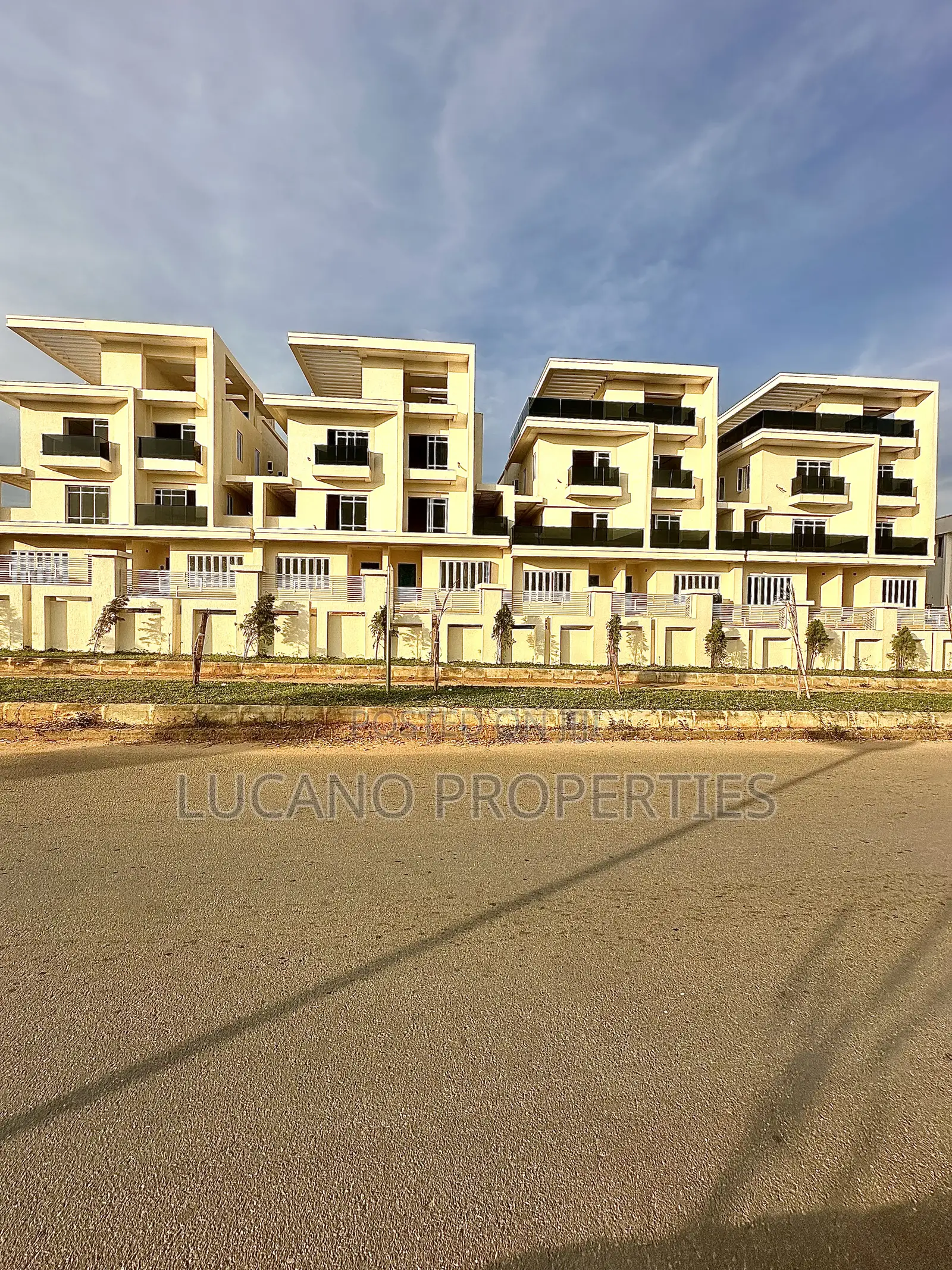 5bdrm Duplex in Katampe Extension for sale in Katampe Extension