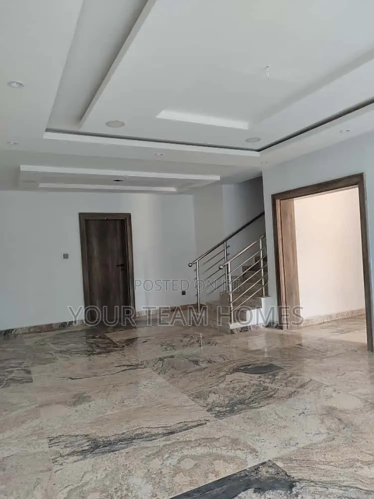 4bdrm Townhouse/Terrace in Guzape for sale in Guzape District