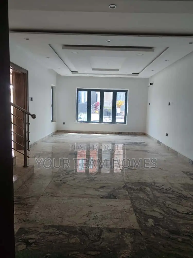 4bdrm Townhouse/Terrace in Guzape for sale in Guzape District