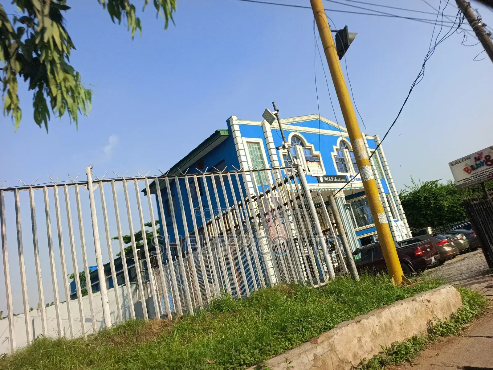 Building for Sale in Agidingbi