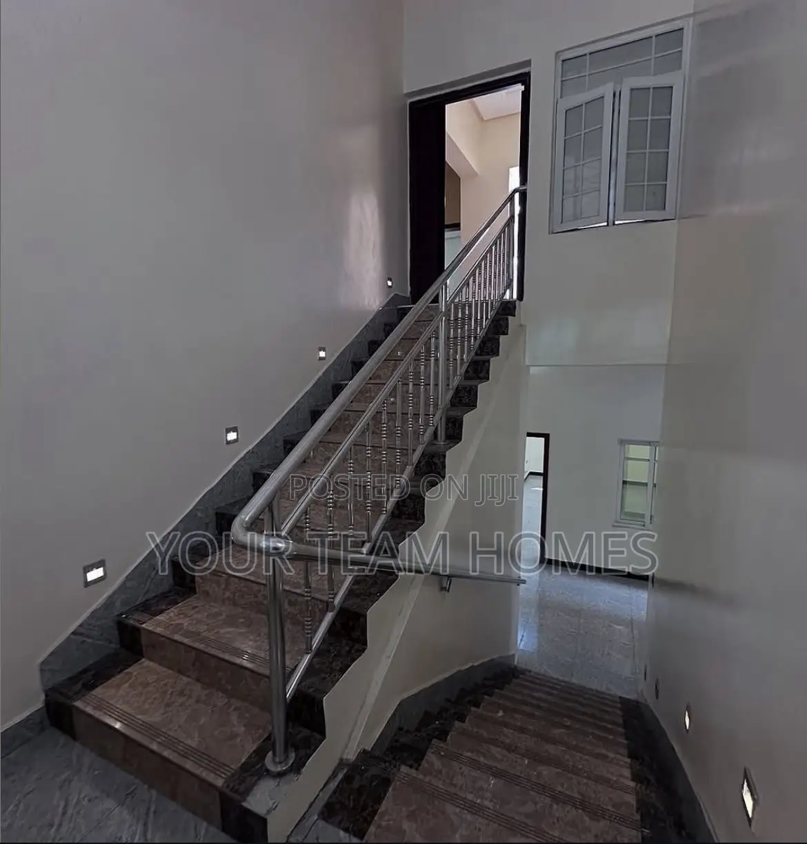 5bdrm Duplex in Karsana for sale in Karsana