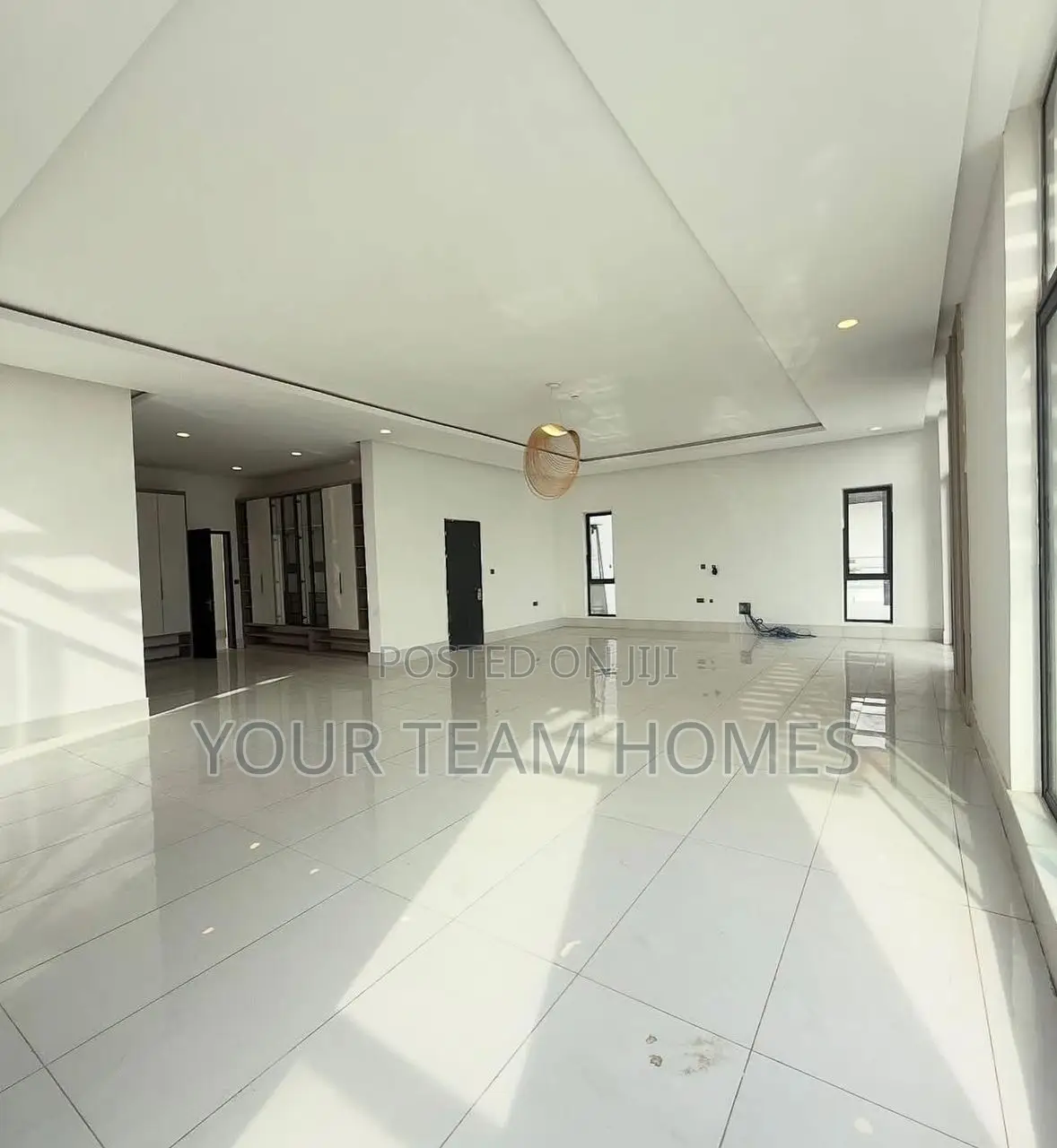8bdrm Mansion in Asoroko, Asokoro for sale in Asokoro